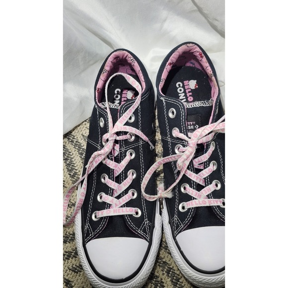 Converse x Hello Kitty Madison Ox Sneakers – Women's 10 💖🐱 - Picture 2 of 12